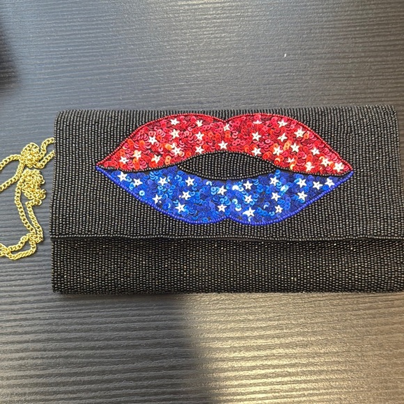 New American Patriotic Black Beaded Clutch with Red and Blue Lip Design - Picture 4 of 4